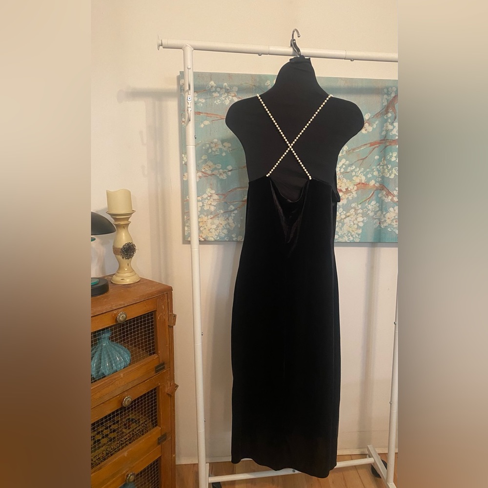 💃🏽➕NWT Sam Edelman Pearl Beaded Strap Velvet Midi Dress. Color: Black. Size 14. - Picture 7 of 10